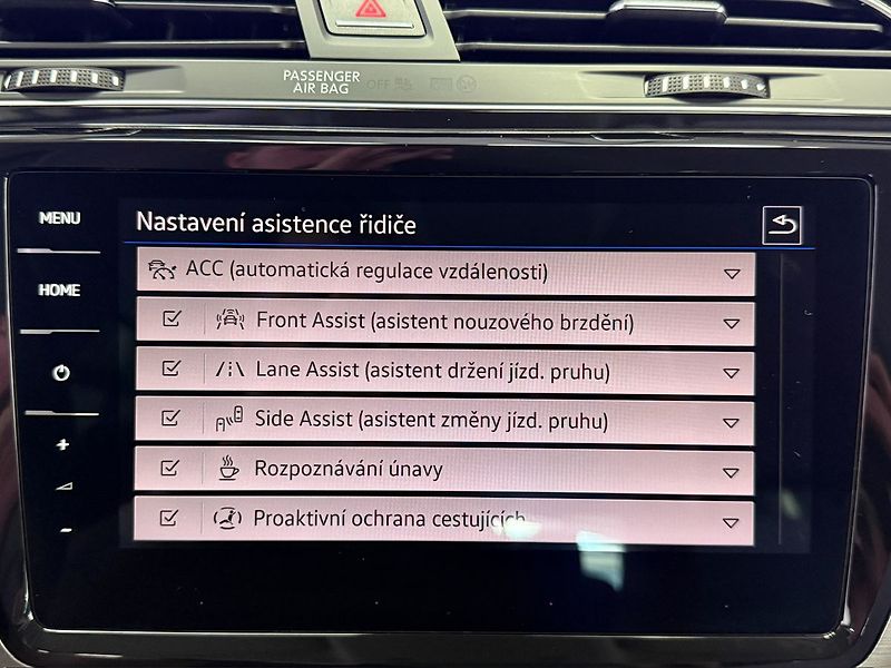 Volkswagen Touran 2.0TDI DSG COMFORTLINE, WEBAST - fotka 16 z 26
