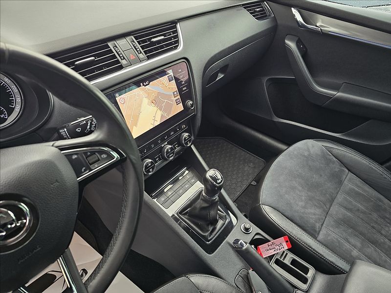 Škoda Octavia III 2,0TDi STYLE EXTRA + - fotka 13 z 50
