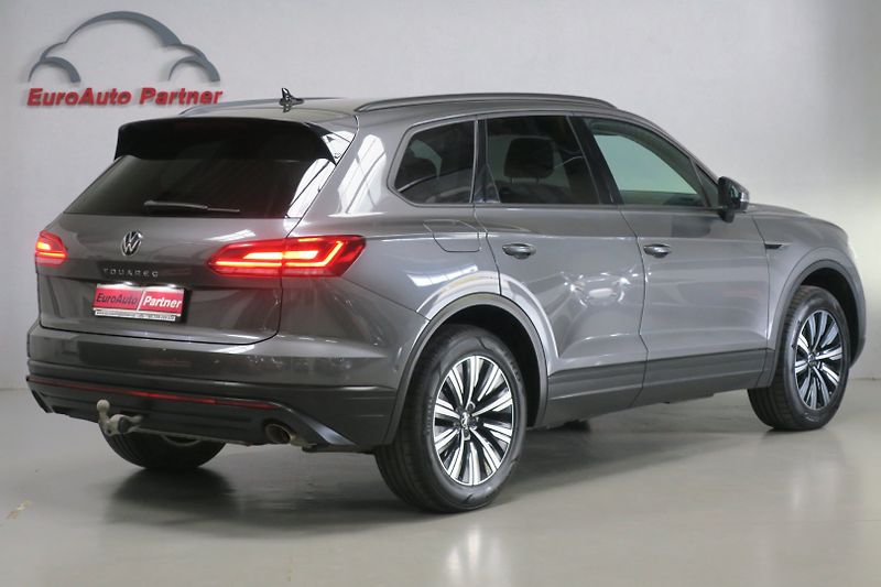 Volkswagen Touareg (2022) 3,0 TDI V6 ČR tažné 3,5t - fotka 4 z 50