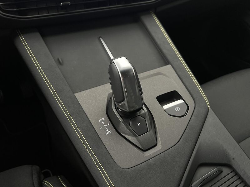 Lynk & Co 01 CORE PHEV AUT CZ 1.maj - fotka 16 z 48