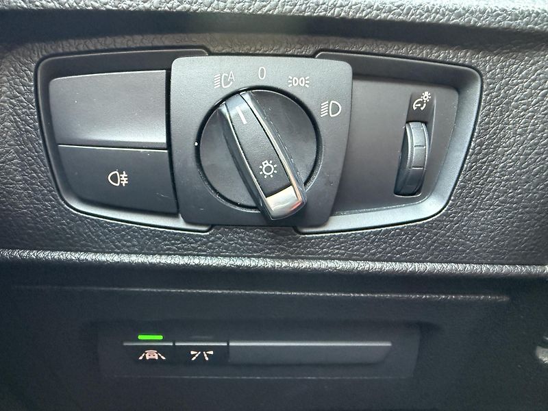 BMW Řada 1 M135i xDRIVE NAVI H/K LED KŮŽE - fotka 16 z 43