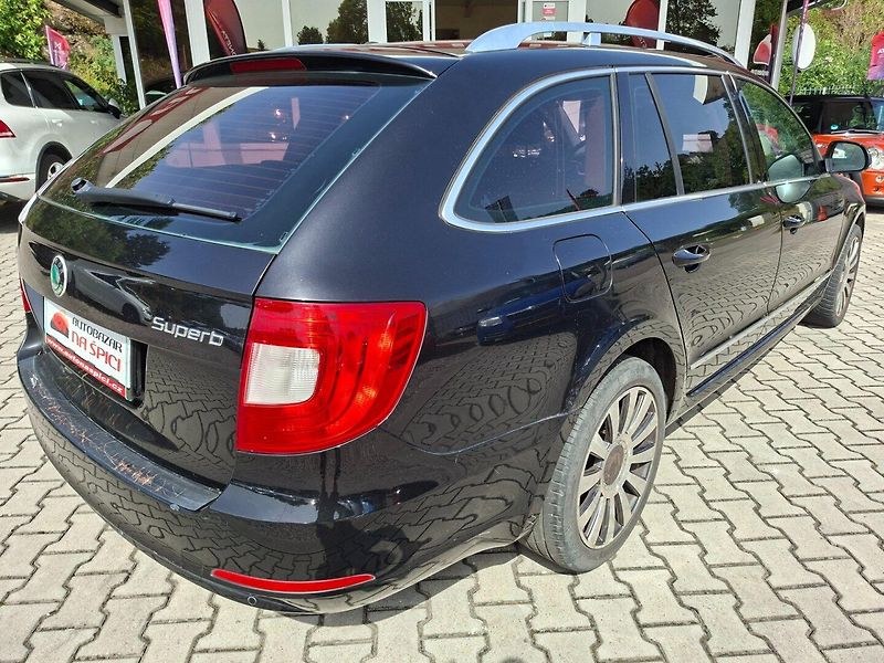 Škoda Superb (2010) 2.0TDI 103kW 6MN -TAŽ.ZAŘÍZENÍ - fotka 8 z 30