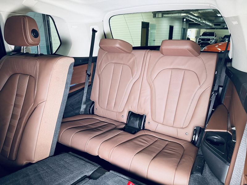 BMW X7 (2021) 4.0d*xDrive*NEZ.TOP*TAŽ*LASER  - fotka 39 z 47