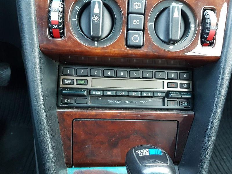Mercedes-Benz Ostatní 300 CE-24CA KABRIO - fotka 17 z 21