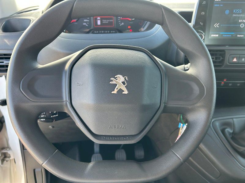 Peugeot Rifter (2022) 1,5 Blue HDI 75kW - fotka 15 z 22