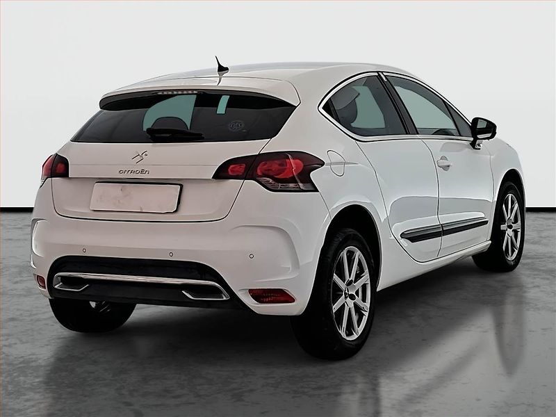 Citroën DS4 (2014) 1.6 e-HDi, Serv.kniha - fotka 5 z 19