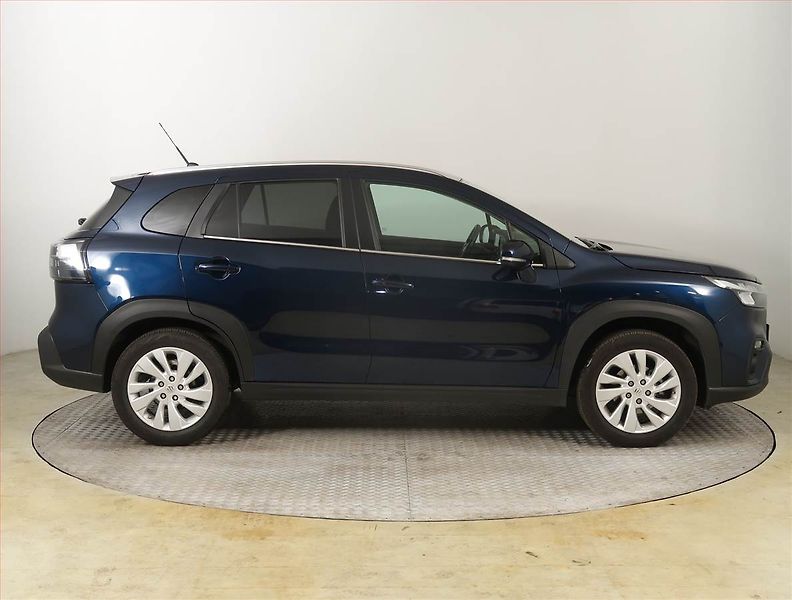 Peugeot 3008 (2025) Allure 1.2 MHEV - fotka 6 z 18