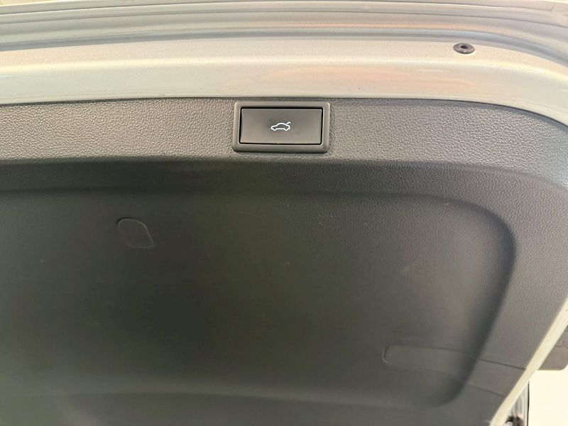 Škoda Octavia (2024) SELECTION PREMIUM EDITION 2.0T - fotka 31 z 32