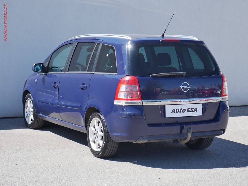 Opel Zafira (2012) 1.7CDTi, AC, temp, tažné - fotka 6 z 20