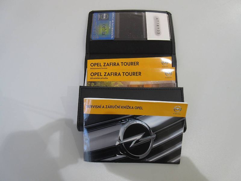 Opel Zafira Tourer Cosmo 2.0CDTI 121kW MT6 - fotka 30 z 42