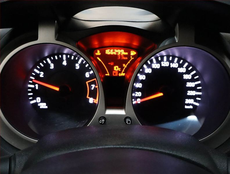 Nissan Juke (2013) 1.6 DIG-T, Navi, Tempomat - fotka 11 z 18