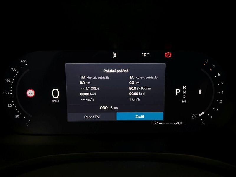 Volvo V60 (2026) B4 PLUS DARK AUT - fotka 27 z 44