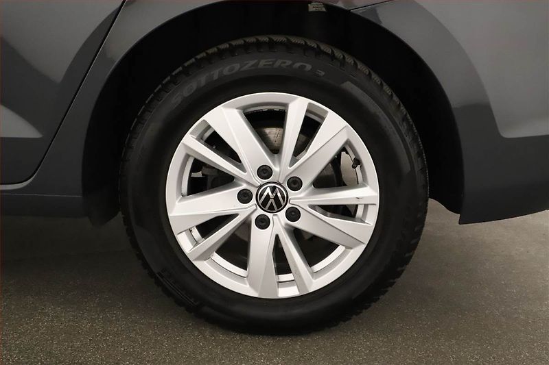 Volkswagen Touran (2023) Comfortline 1.5 TSI - fotka 20 z 20