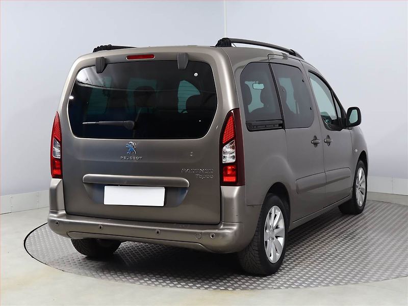 Peugeot Partner (2017) Allure 1.6 BlueHDi, 5Míst, ČR - fotka 5 z 14