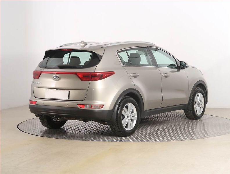 Kia Sportage (2017) 1.6 GDI, Serv.kniha, Navi - fotka 5 z 18