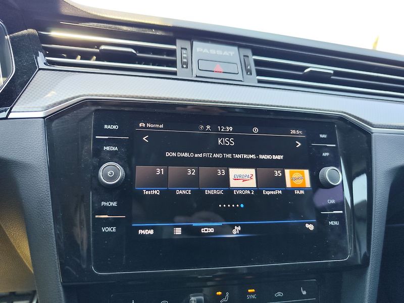 Volkswagen Passat 2.0 TDi/147 Alltrack DSG ČR - fotka 21 z 37