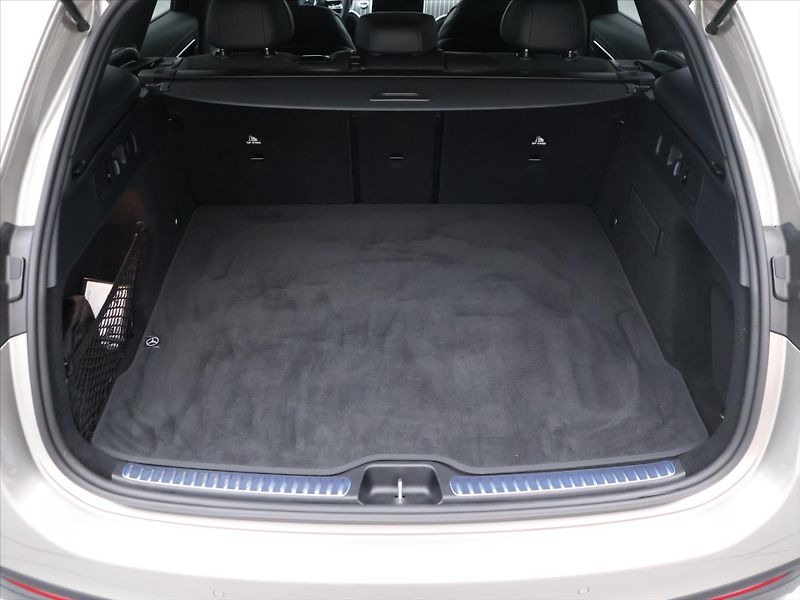 Mercedes-Benz GLC 2,0 300 4Matic AMG CZ 1Maj - fotka 10 z 41