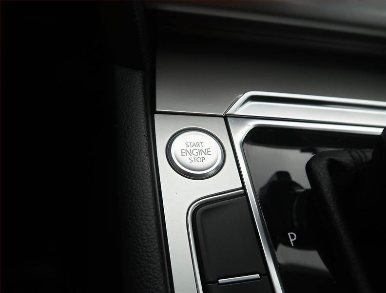 Volkswagen Passat (2017) 2.0 TDI, Automat, Serv.kniha - fotka 18 z 19
