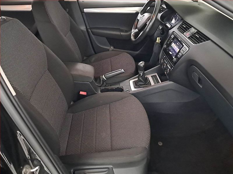 Škoda Octavia (2014) Greenline 1.6 TDI, Navi - fotka 9 z 21