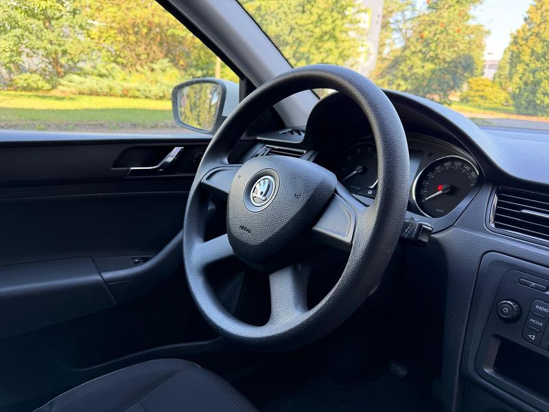 Škoda Rapid 1,2 TSi / 63 kW / Ambiente  - fotka 19 z 21