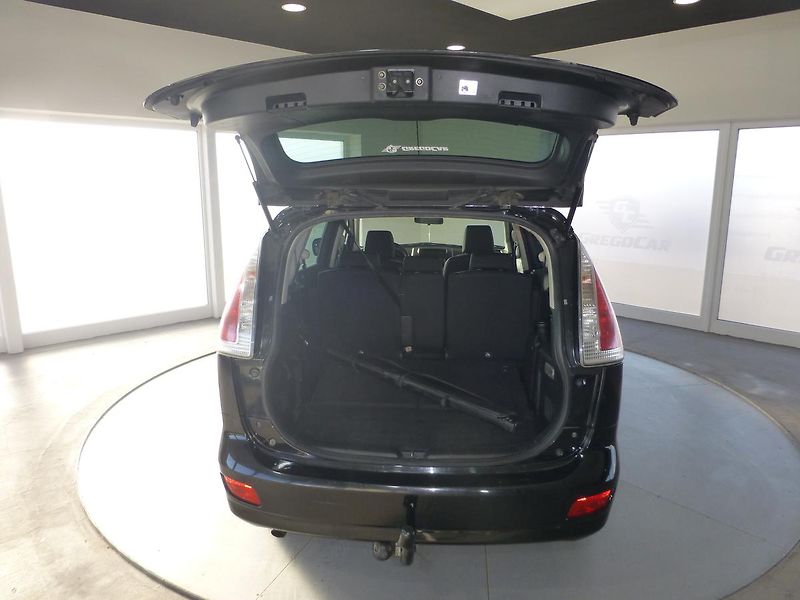 Mazda 5 (2009) 1,8I-DIGI*TAŽNÉ+KOLA*ALU*7MÍST - fotka 22 z 24