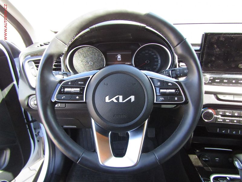 Kia XCeed (2023) 1.5 TGDi, ČR, AT, navi - fotka 18 z 19
