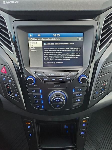 Hyundai i40 100kW VÝHŘEV KAMER DPH - fotka 20 z 44