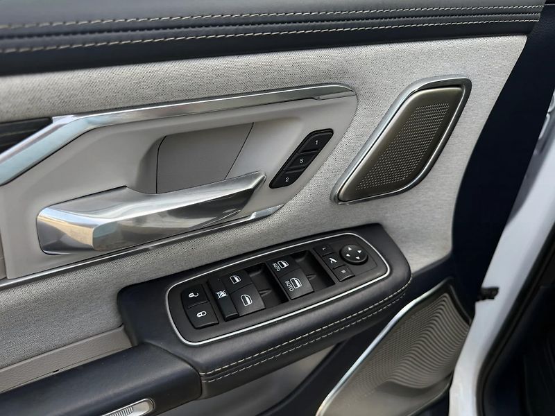 Dodge RAM (2023) +HEMI+LIMITED MAX+LIFT REVEL+ - fotka 17 z 29