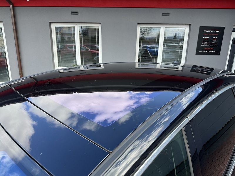 Ford S-MAX (2014) 2.0TDCi Titanium Navi Pano - fotka 41 z 46