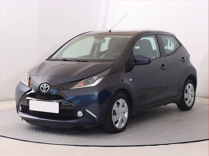Toyota Aygo (2018) 1.0 VVT-i, Automat, Serv.kniha - fotka 2 z 17