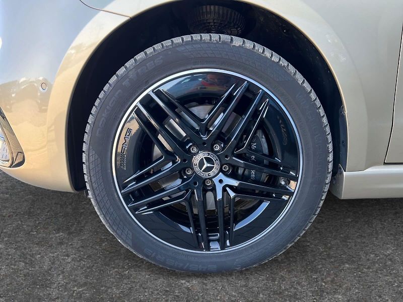Mercedes-Benz Třídy V (2024) EXCLUSIVE 300d AMG TAŽNÝ 4x4 - fotka 14 z 28
