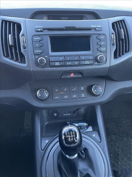 Kia Sportage 2,0 CRDi*100kW*161. tis. km* - fotka 10 z 37