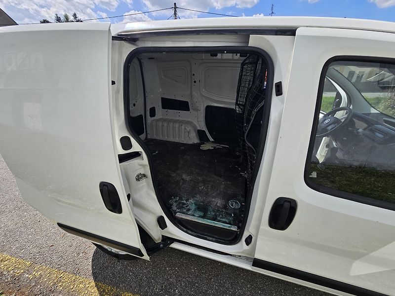 Fiat Fiorino (2020) 1.3 JTD 59KW KLIMA - fotka 16 z 17