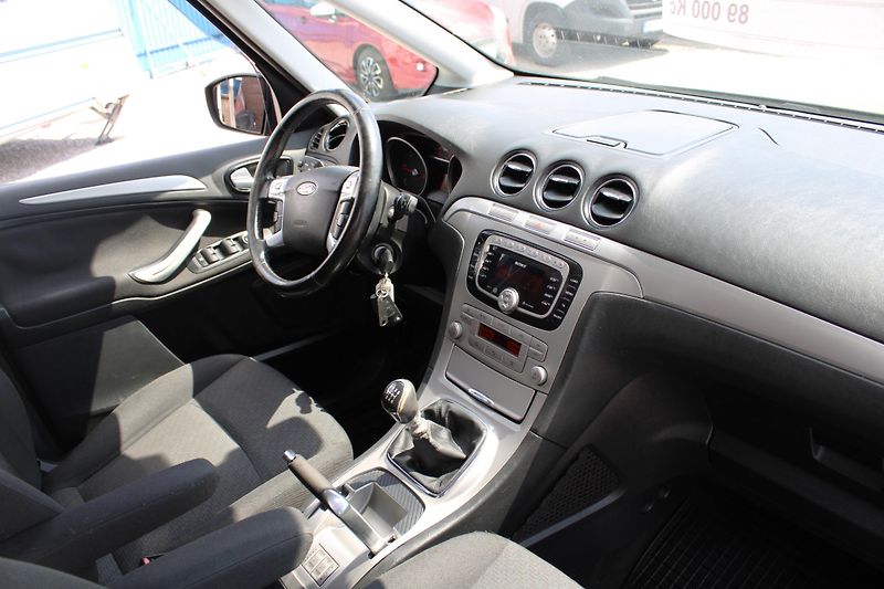 Ford Galaxy (2009) 2,0TDCI KLIMA EL.OKNA TEMPOMAT - fotka 14 z 16