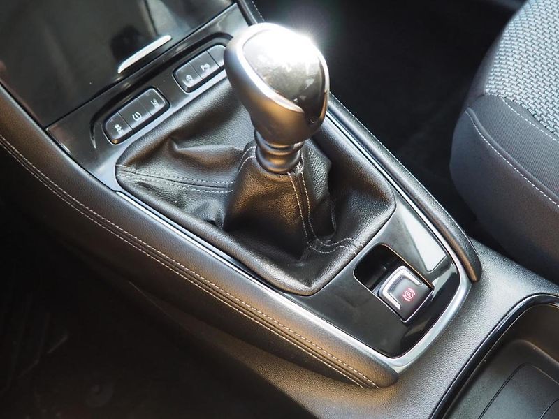 Opel Grandland X (2019) 1.5 CDTi - fotka 16 z 25