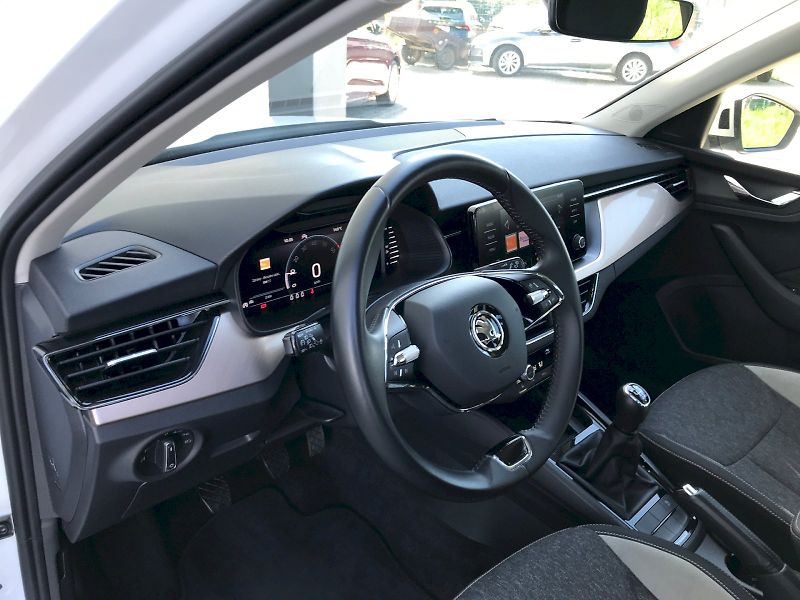 Škoda Kamiq (2021) STY TS 81/1.0 M6F - fotka 19 z 25