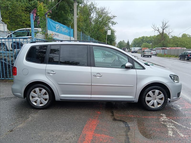 Volkswagen Touran 1,2 TSi  Comfortline - fotka 15 z 24