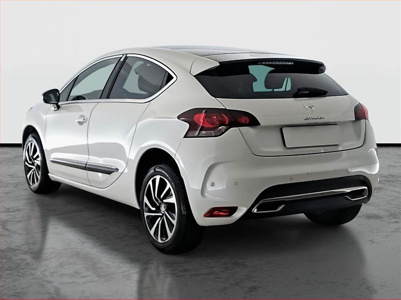 Citroën DS4 (2013) 1.6 e-HDi, ČR,1.maj - fotka 4 z 19