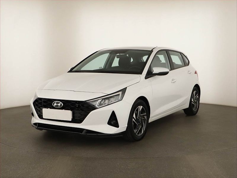 Hyundai i20 (2023) Smart 1.0 T-GDI MHEV, ČR,1.maj - fotka 2 z 14