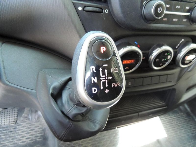 Iveco Daily (2022) 3.0D,129kw,automat,ČR,1.maj. - fotka 12 z 19