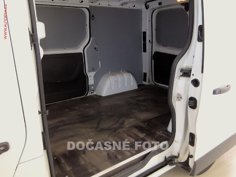 Renault Trafic (2021) 2.0dCi L1H1, 2x boční dv, LED - fotka 11 z 12