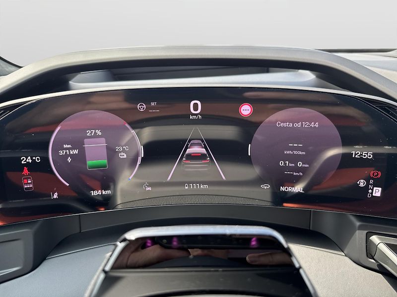 Porsche Cayenne Turbo Electric - fotka 23 z 29