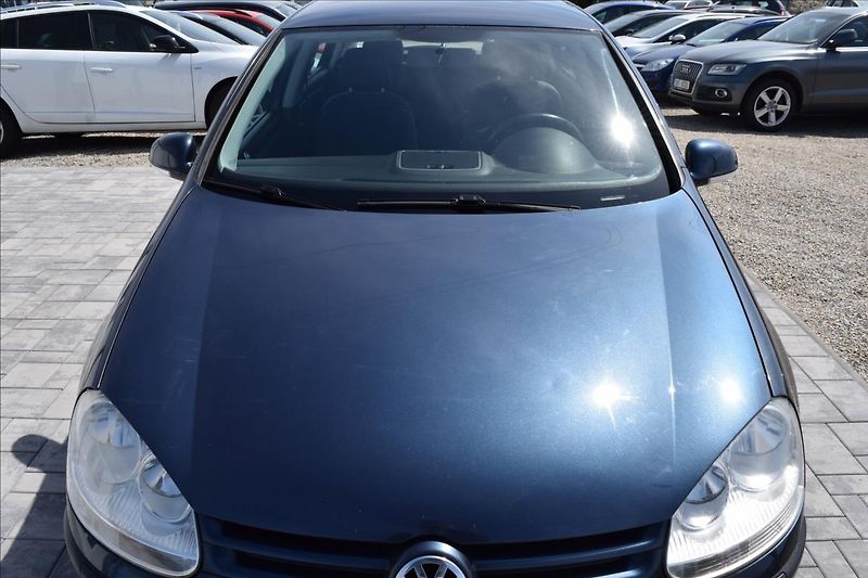 Volkswagen Golf 1,9 TDI 77KW 4X4 PO ROZVODECH - fotka 3 z 46