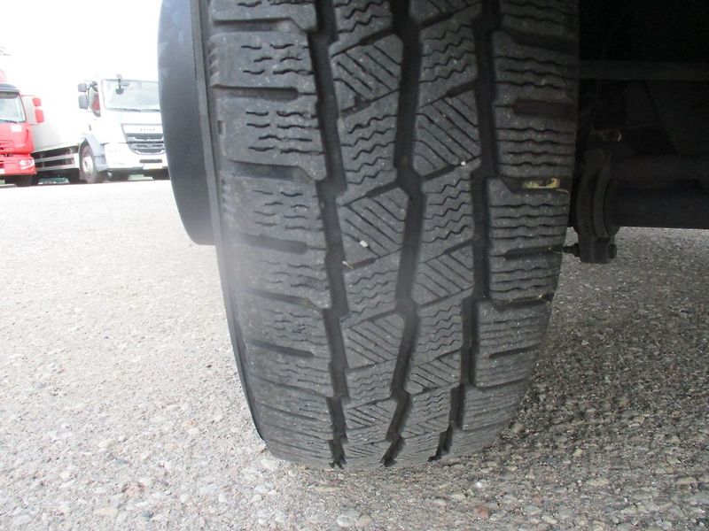 Iveco Daily 72C18, HC, 15 palet - fotka 28 z 33