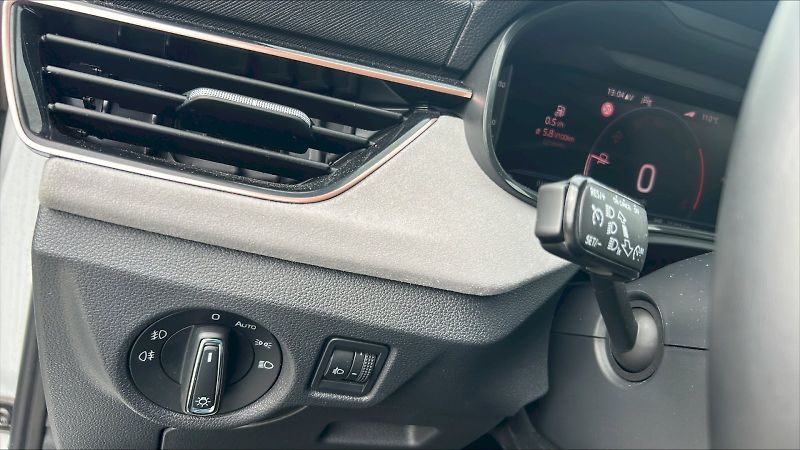 Škoda Kamiq (2025) SELEC TSI 85/1.0 M6F - fotka 22 z 31