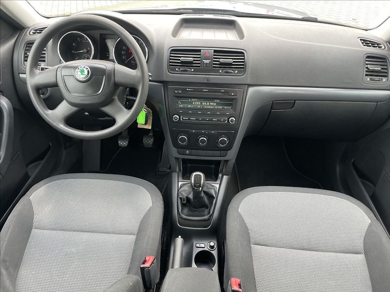 Škoda Yeti 1,8 TSi 118kw 4x4 po STK, odp. - fotka 11 z 38