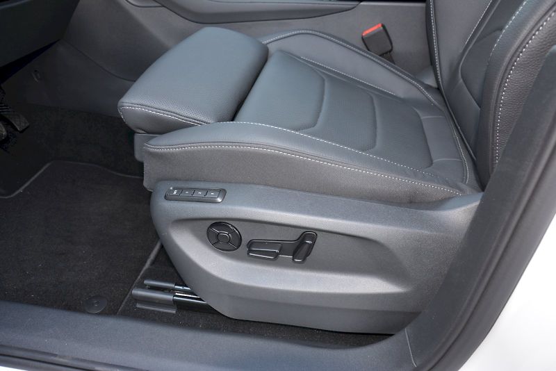 Škoda Kodiaq (2024) Exclusive Selection 2,0 TDI 14 - fotka 13 z 21