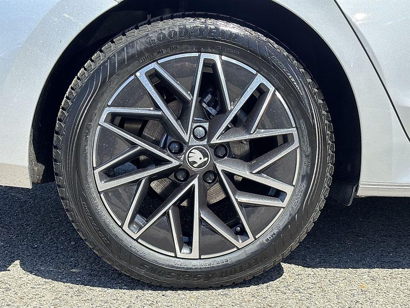 Škoda Octavia (2025) Combi 1.5 TSI M-HEV DSG Sportl - fotka 27 z 30