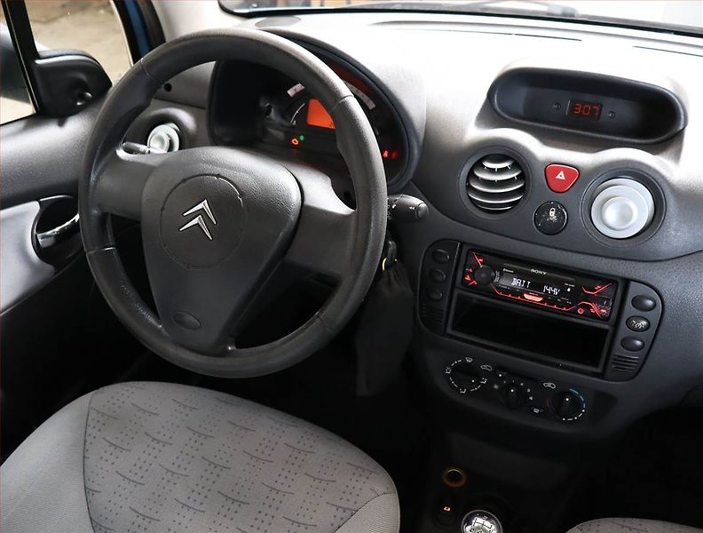 Citroën C3 (2004) 1.1 i, po STK, v provozu - fotka 7 z 14
