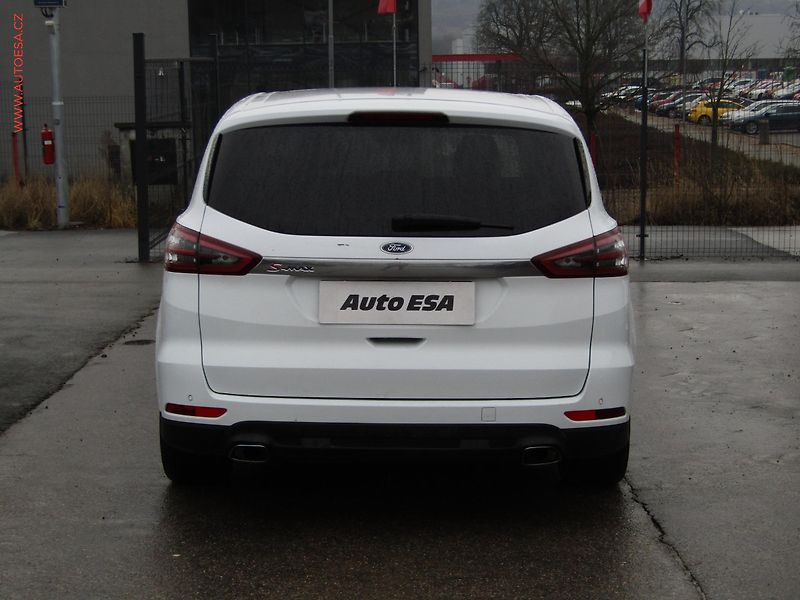 Ford S-MAX (2016) 2.0TDCi, AT, ACC, klima - fotka 5 z 19
